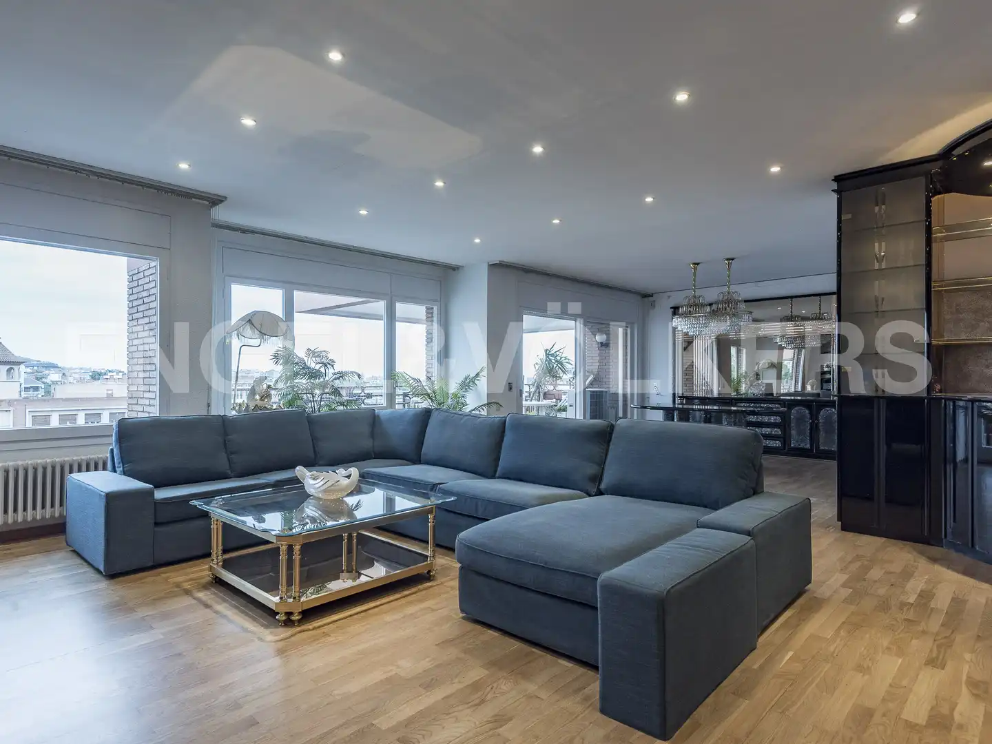 Living room of Flat for rent in Barcelona  with Air Conditioner, Heating and Parquet flooring