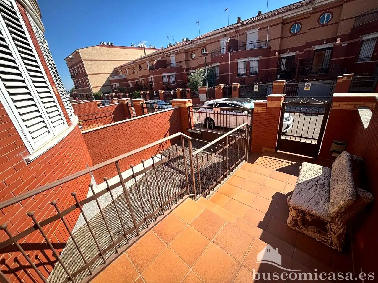 Vista exterior de Casa adosada en venta en La Carolina con Aire acondicionado, Calefacción y Terraza