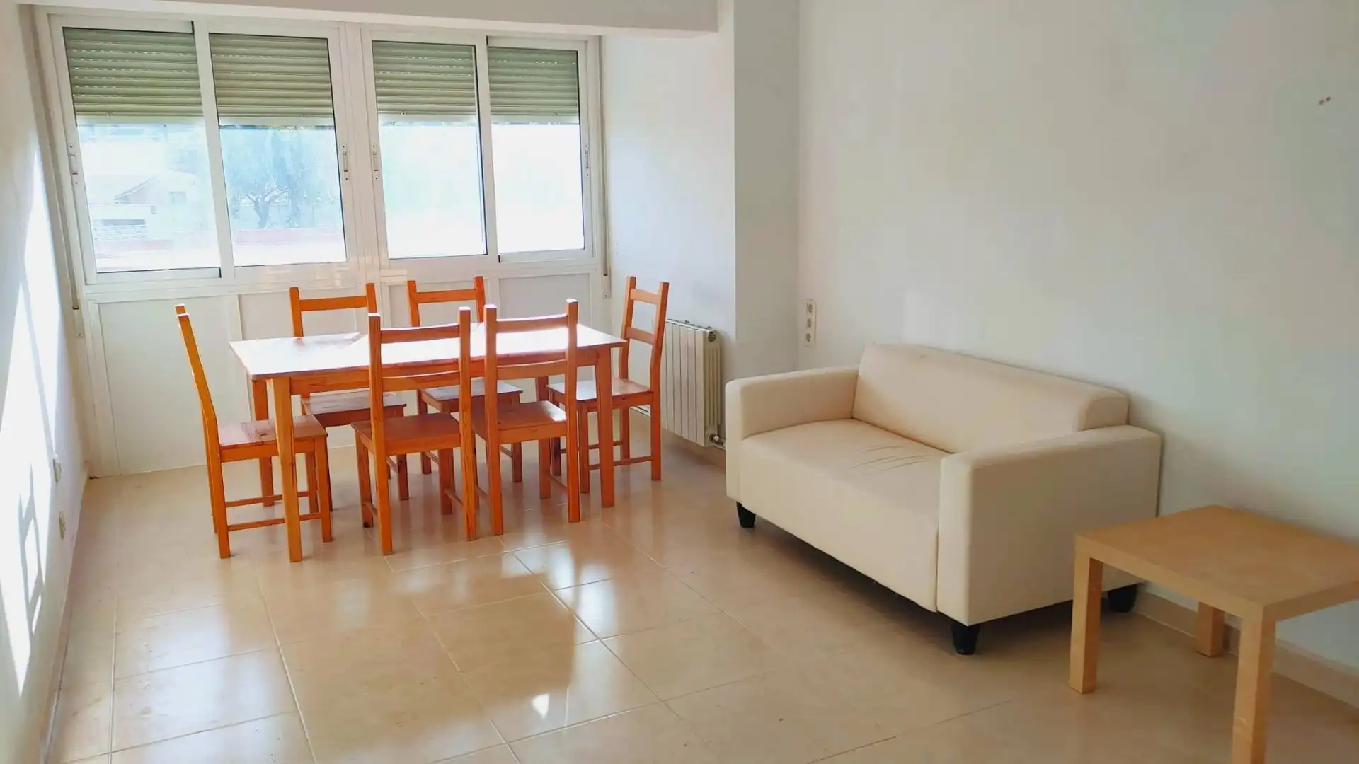 Sala de estar de Piso en venta en Torrevieja con Calefacción, Jardín privado y Trastero