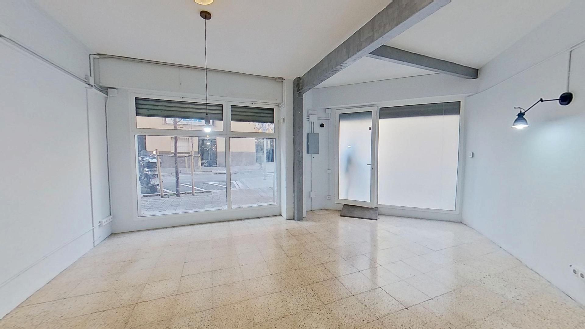 Premises for sale in  Barcelona Capital