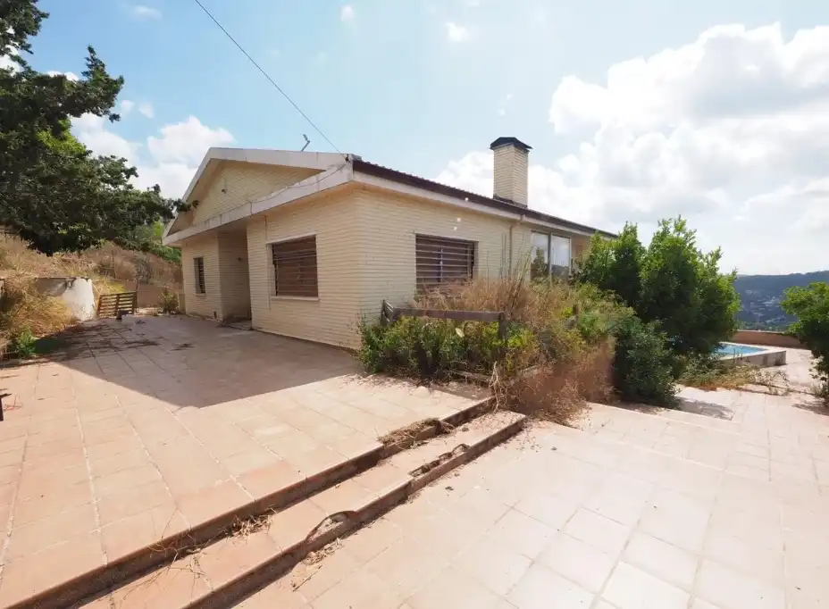 Casa con piscina in vendita a Carrer Serral Llarg, imagen 5