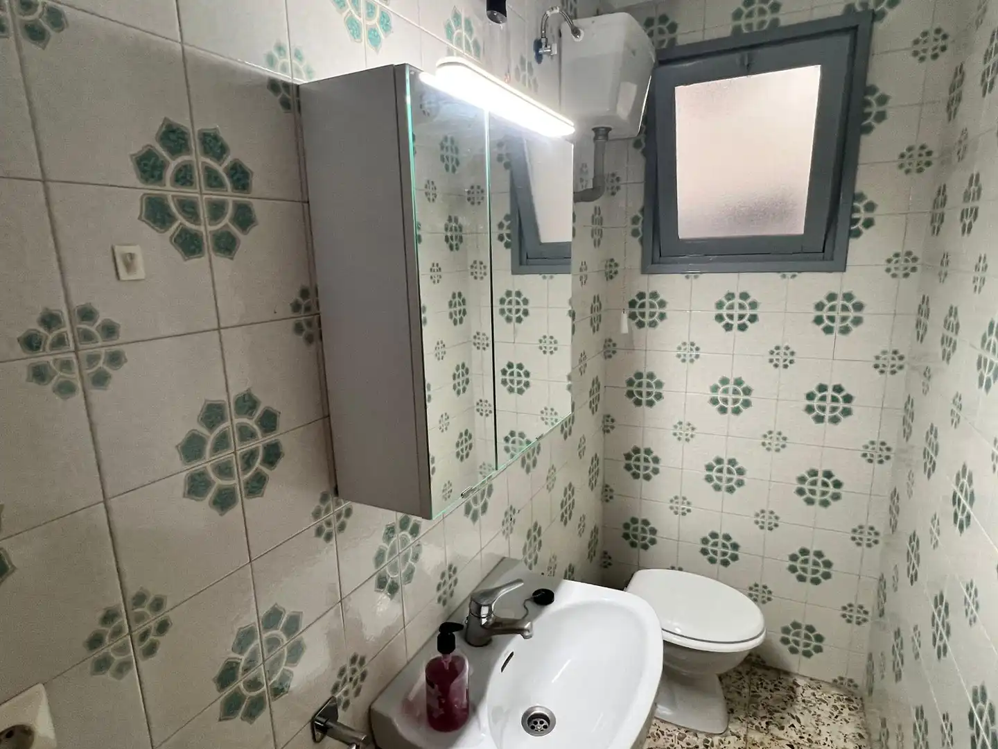 Badezimmer von Wohnung zur untervermieten in Elche / Elx mit Terrasse und Möbliert