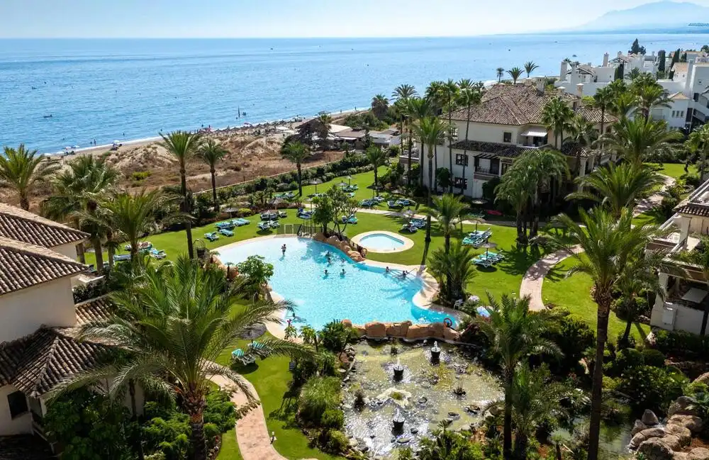 Penthouse mit Pool zur Miete in Río Real - Los Monteros