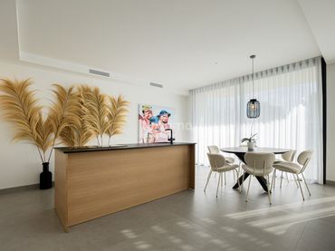 Villa avec balcon à vendre à Golf Bahía