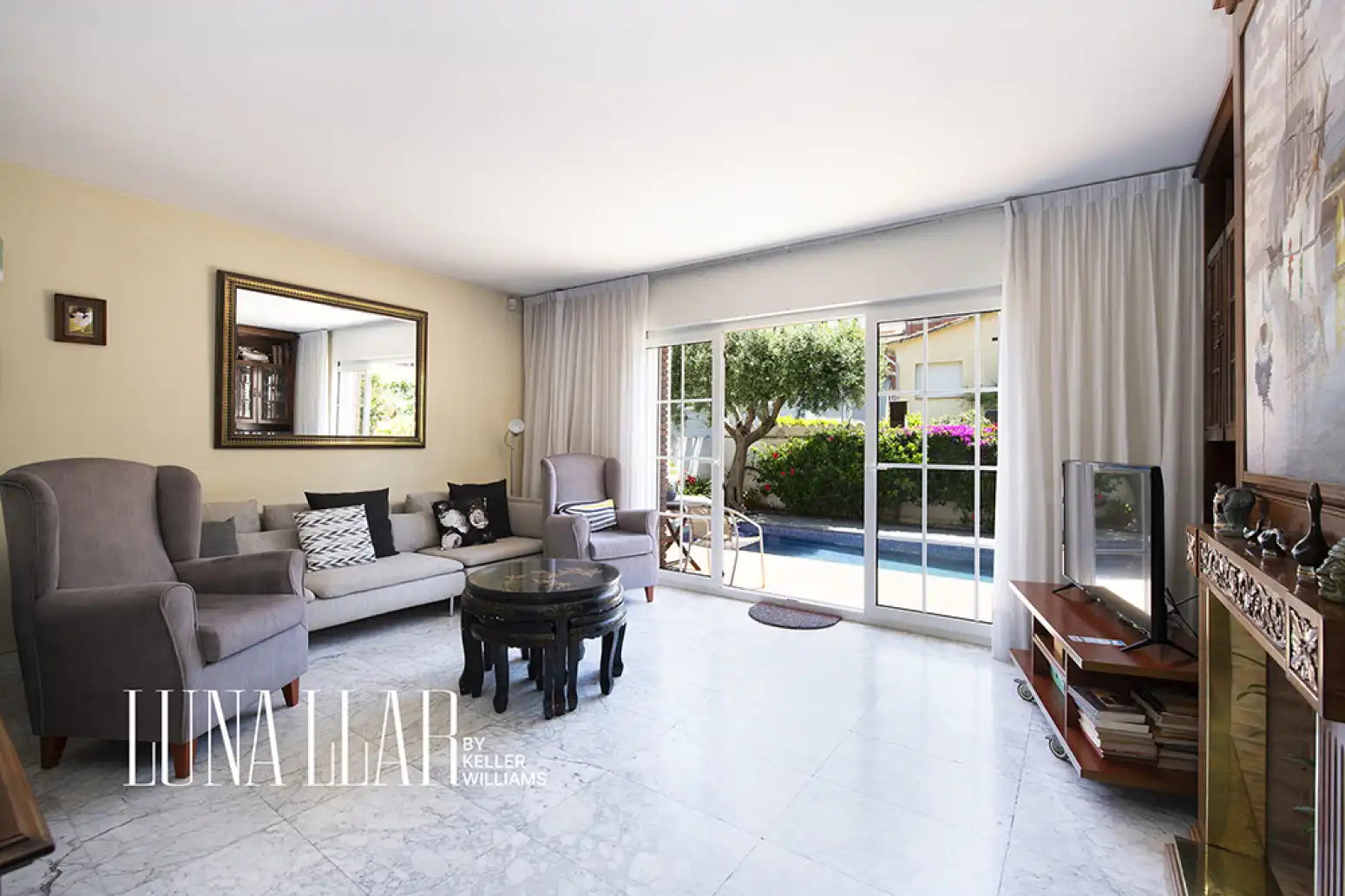 Living room of Houses for sale in Castelldefels  with Air Conditioner, Heating and Private garden