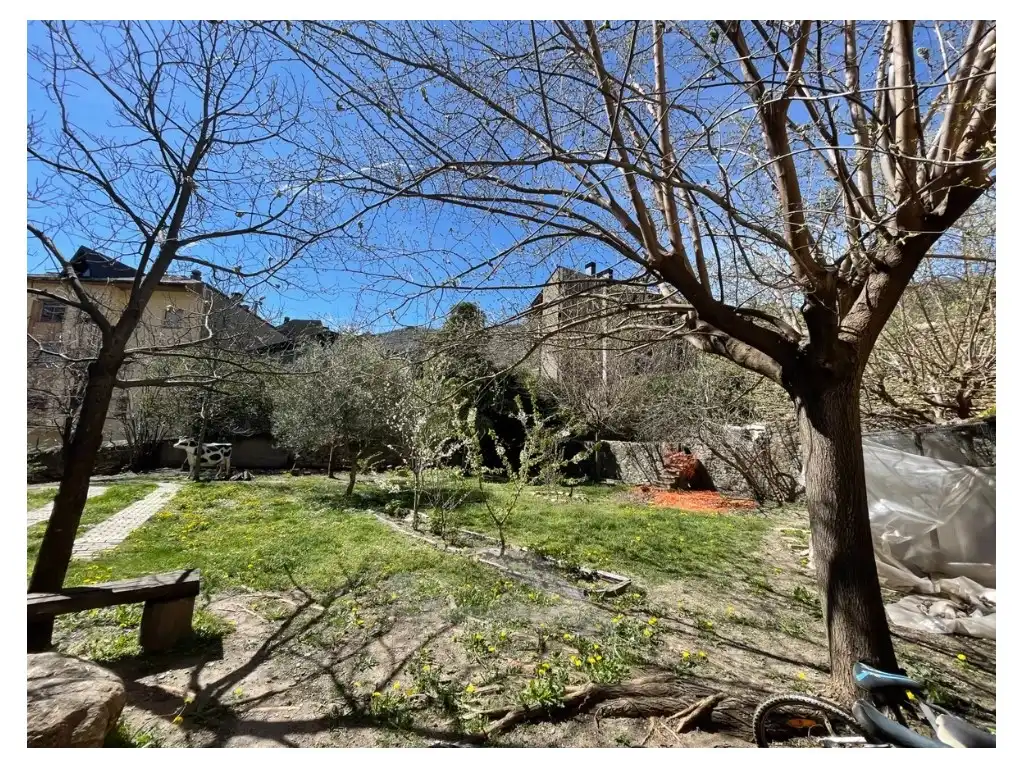 Jardí de Residencial en venda en Sort
