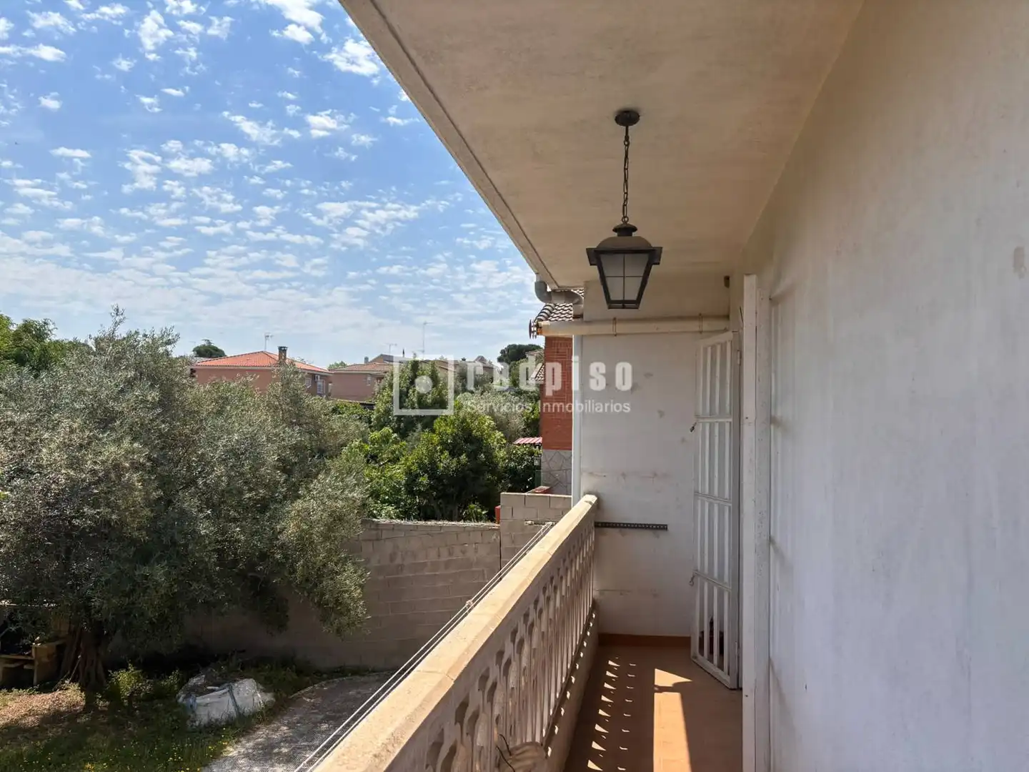 Exterior view of Houses for sale in Casarrubios del Monte  with Heating, Private garden and Terrace