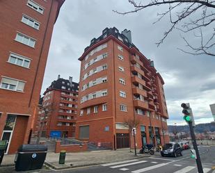 Vista exterior de Pis en venda en Bilbao  amb Calefacció