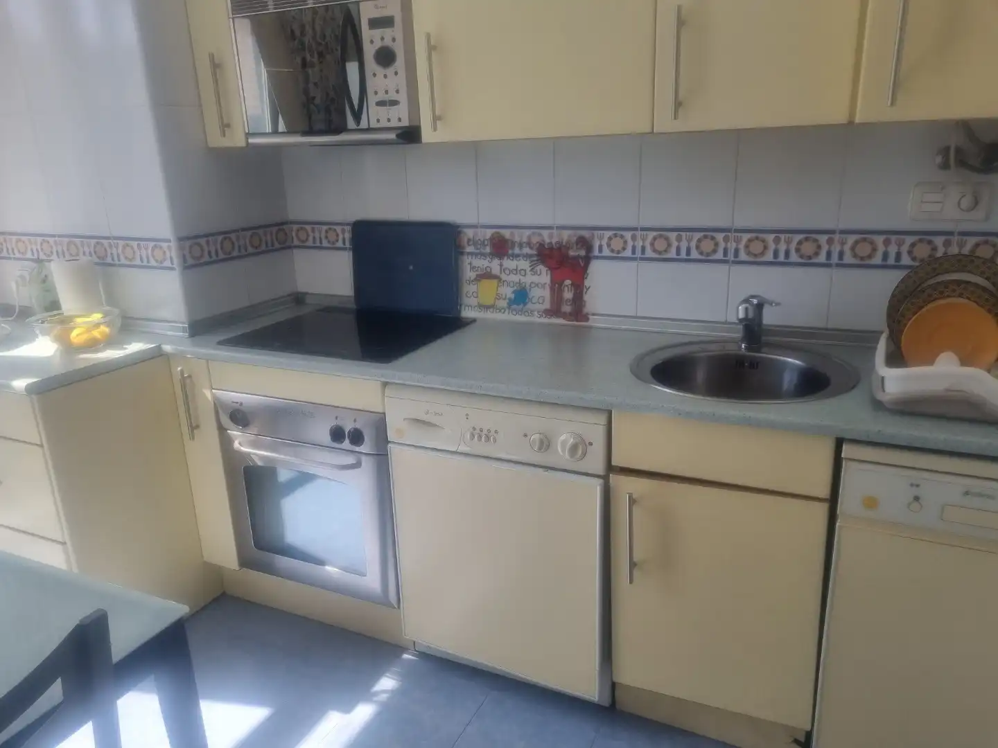 Cuina de Apartament en venda en Burgos amb Calefacció i Traster