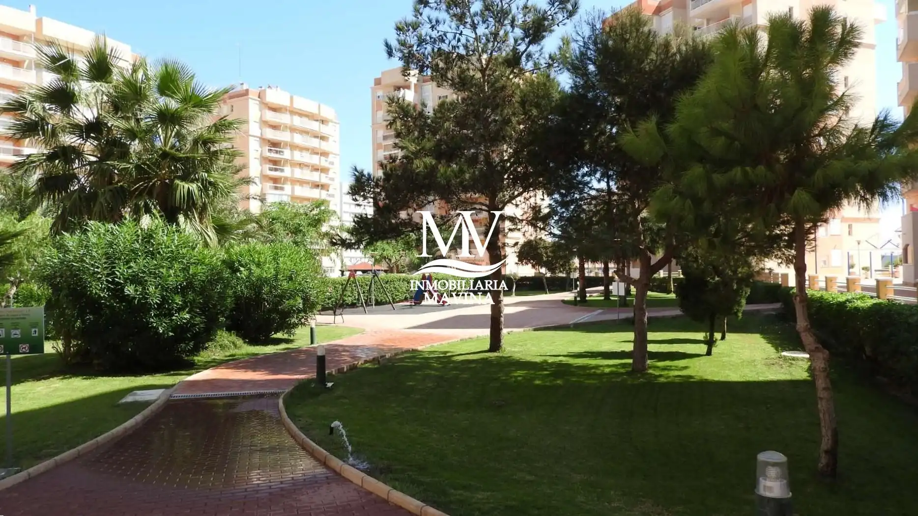 Vista exterior de Pis en venda en La Manga del Mar Menor amb Aire condicionat, Calefacció i Terrassa