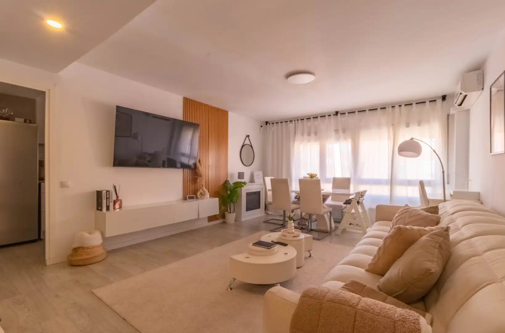 Wohnzimmer von Maisonette zum Verkauf in Sant Adrià de Besòs mit Klimaanlage, Heizung und Ofen