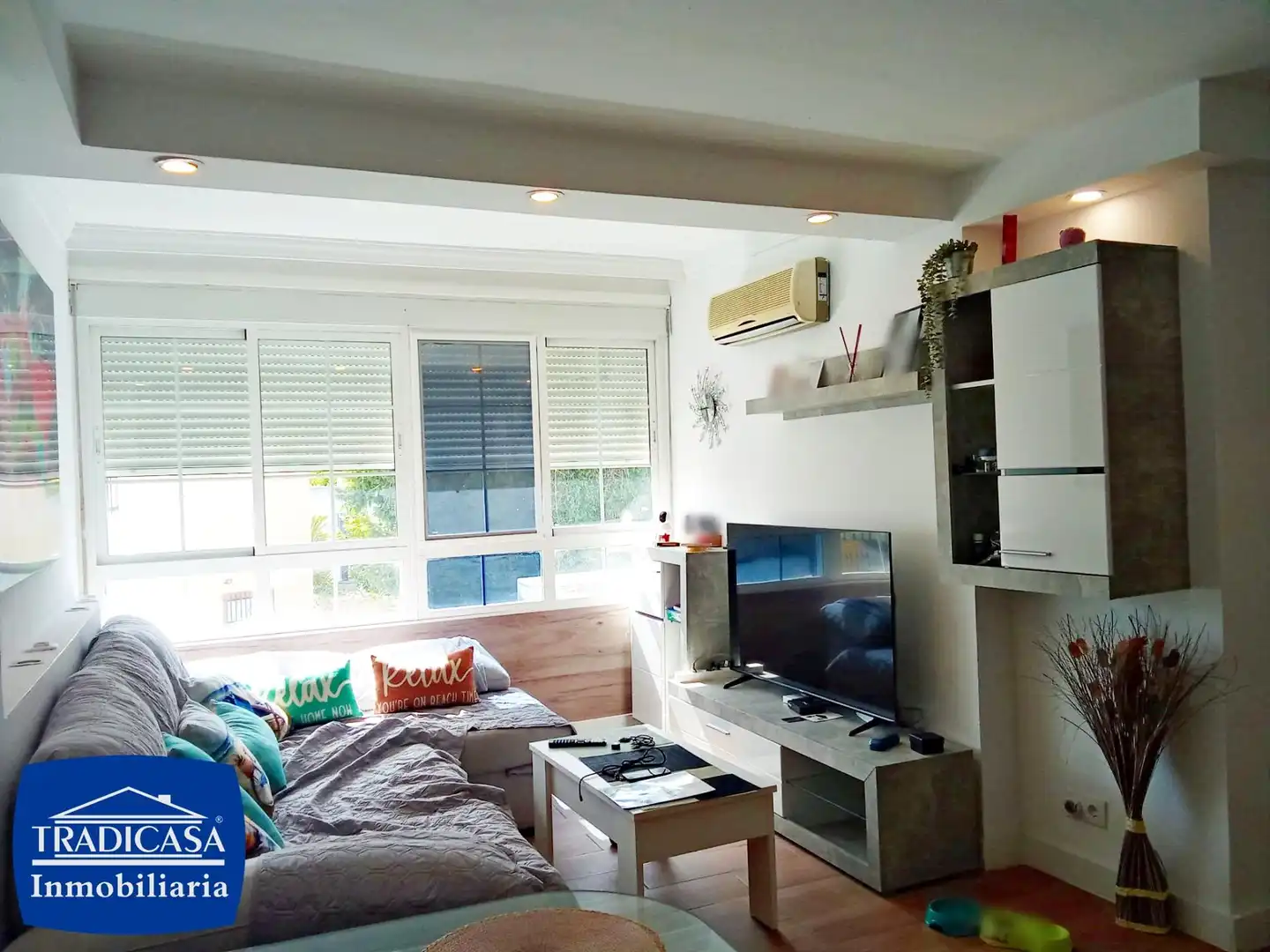 Living room of Flat for sale in Jerez de la Frontera  with Air Conditioner, Storage room and Furnished
