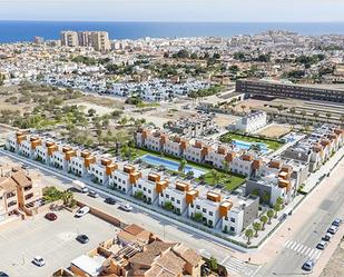 Vista exterior de Àtic en venda en Torrevieja amb Piscina comunitària