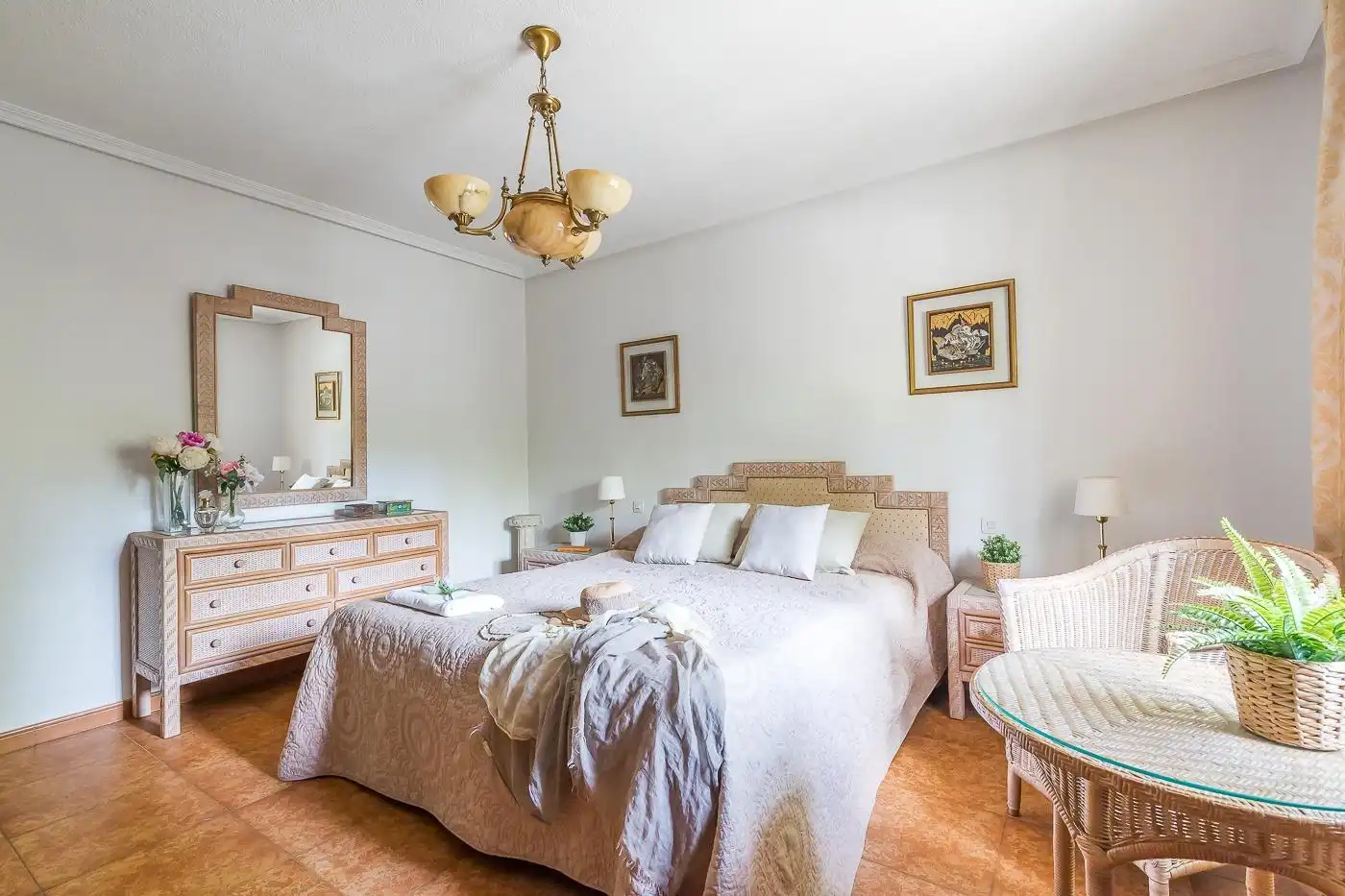 Habitación de Casa o chalet en venta en San Lorenzo de El Escorial con Calefacción, Alarma y Piscina comunitaria