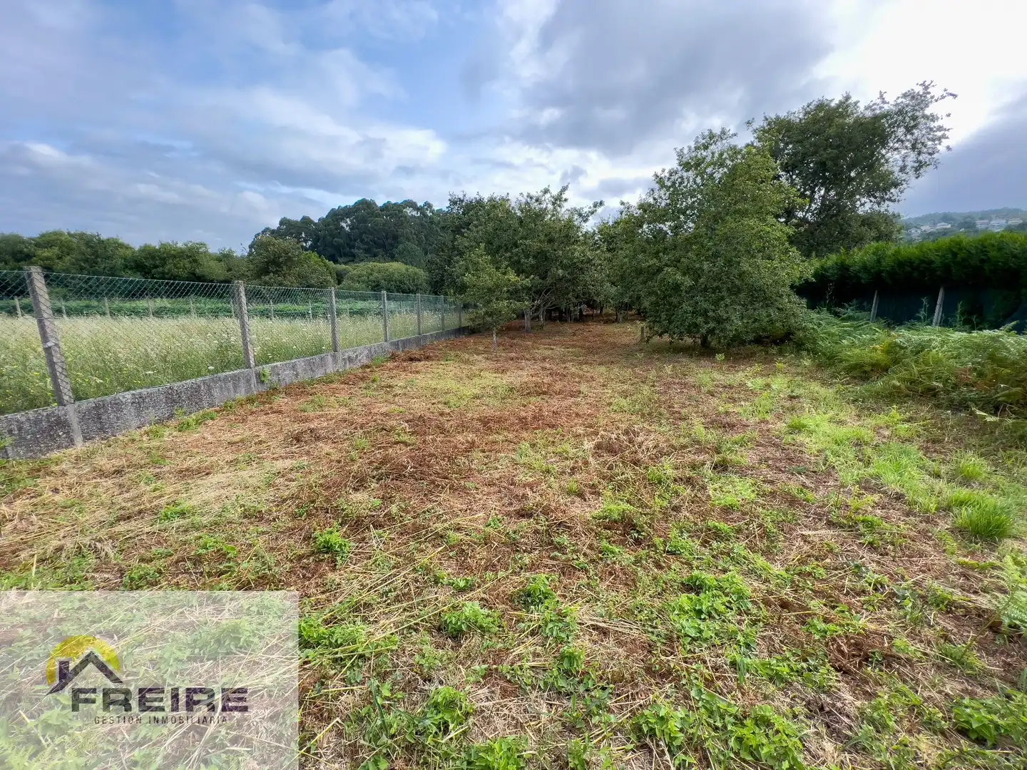 Terrain rustique à vendre à Bueu