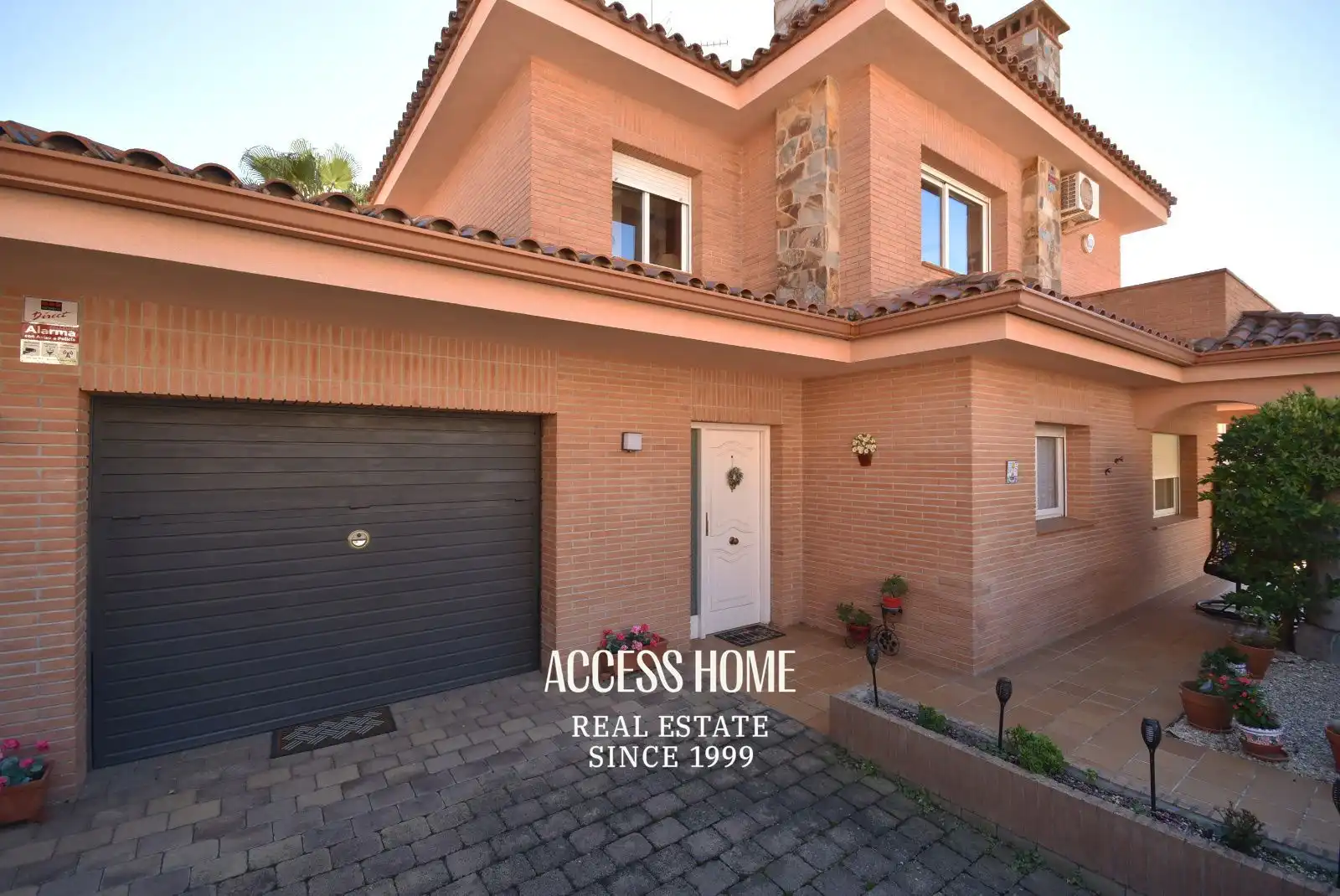 Vista exterior de Casa o chalet en venta en Sant Pol de Mar con Calefacción, Trastero y Piscina