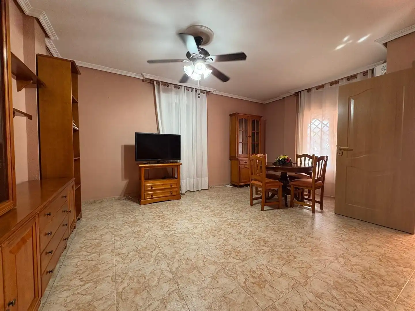 Living room of Detached homes for sale in Algeciras  with Air Conditioner, Terrace and Storage room