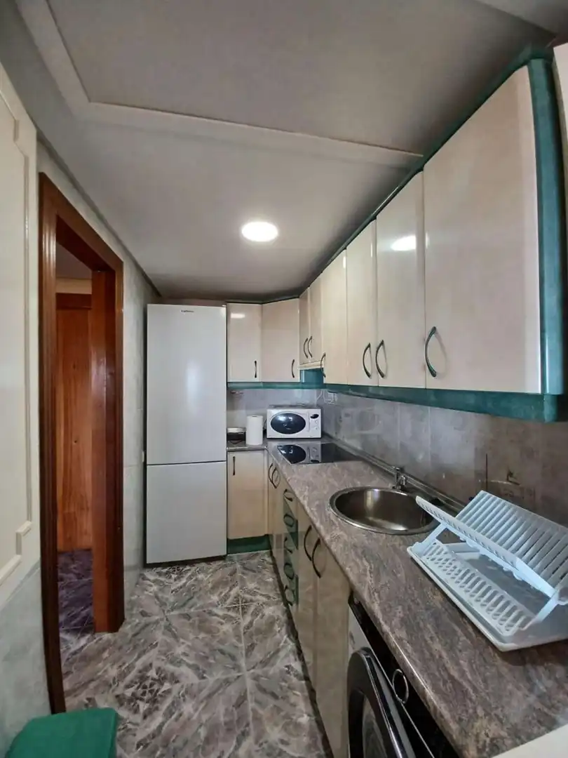 Cocina de Apartamento de alquiler en Torremolinos con Aire acondicionado, Calefacción y Terraza