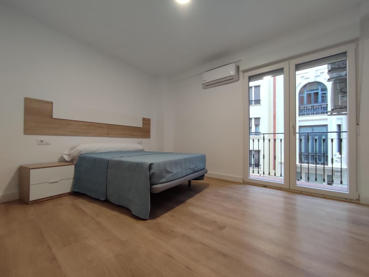 Flat to share in Martínez Villena, 10, Centro