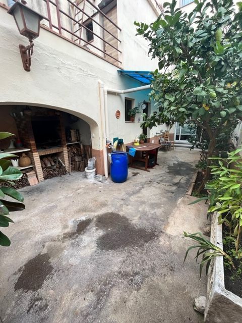 Terrassa de Casa adosada en venda en Terrassa amb Aire condicionat, Calefacció i Jardí privat