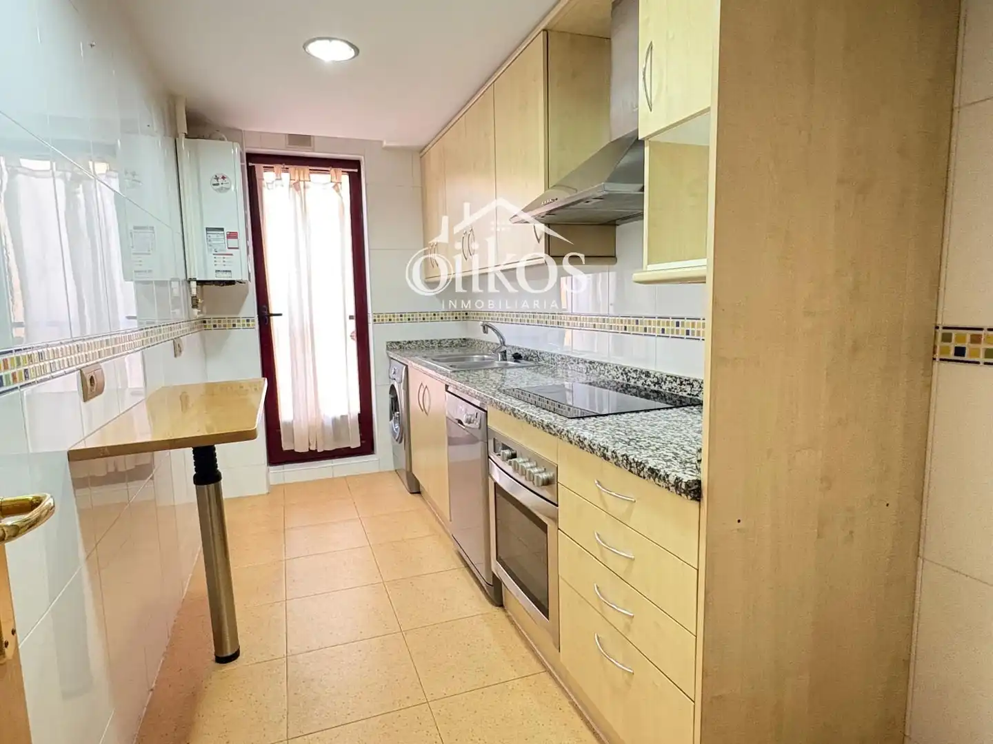 Cocina de Piso en venta en Salamanca con Calefacción, Parquet y Piscina