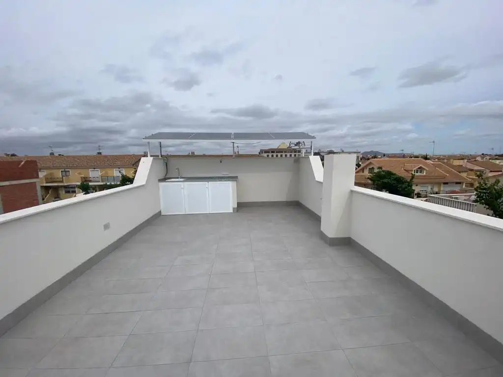 Terrassa de Casa o xalet en venda en Los Alcázares amb Aire condicionat, Jardí privat i Terrassa