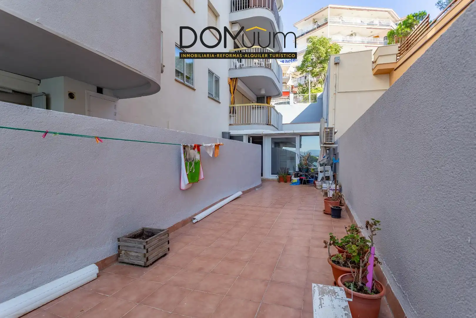 Außenansicht von Erdgeschoss zum Verkauf in Salou mit Heizung, Parkett und Terrasse