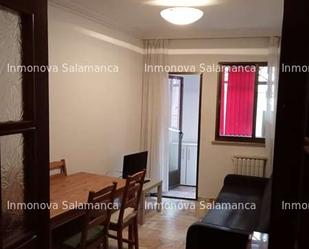 Sala d'estar de Apartament de lloguer en Salamanca Capital amb Calefacció, Moblat i Forn