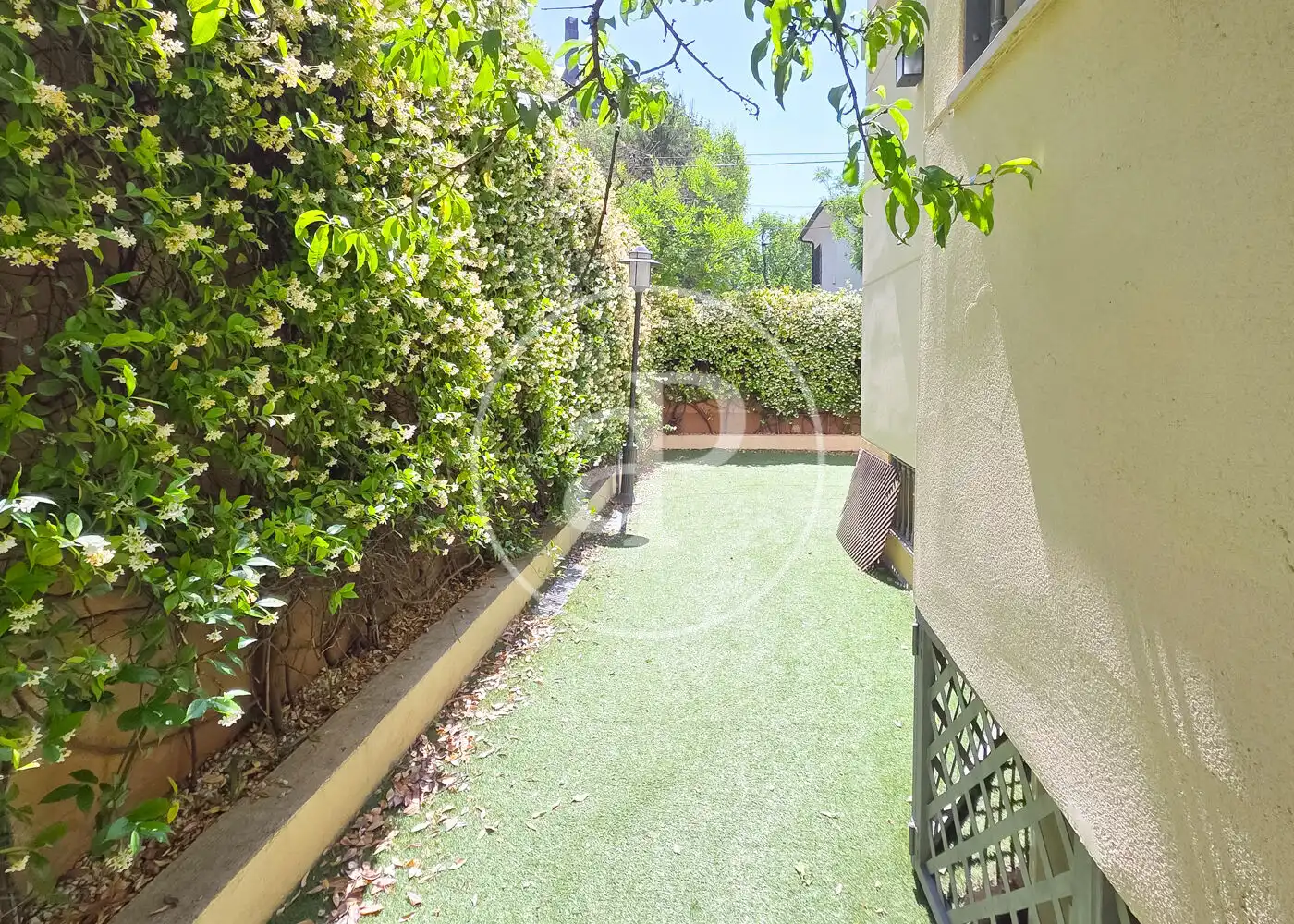 Jardí de Pis en venda en Madrid amb Aire condicionat, Calefacció i Jardí privat