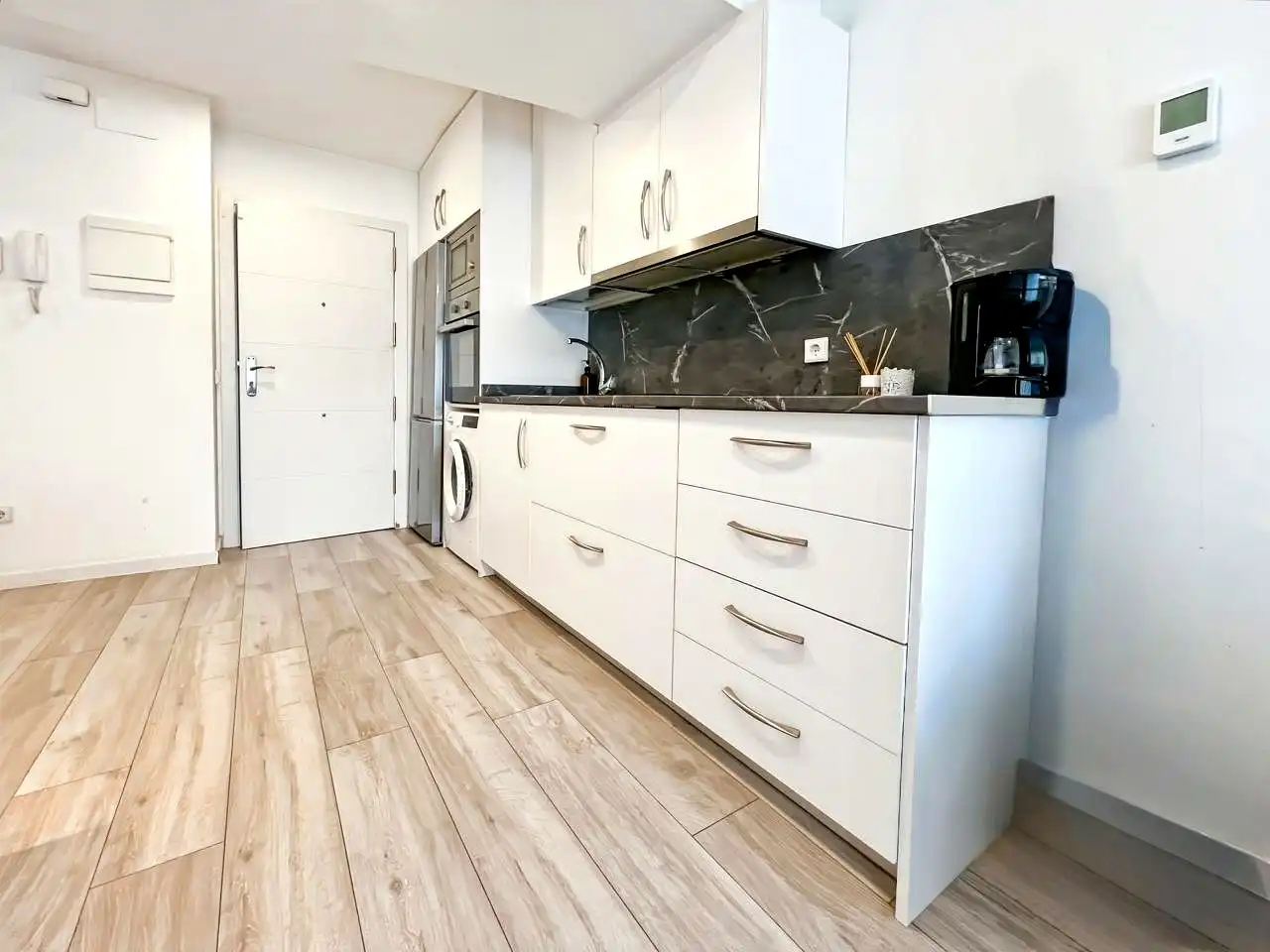 Cuina de Apartament en venda en Alcobendas amb Aire condicionat i Moblat