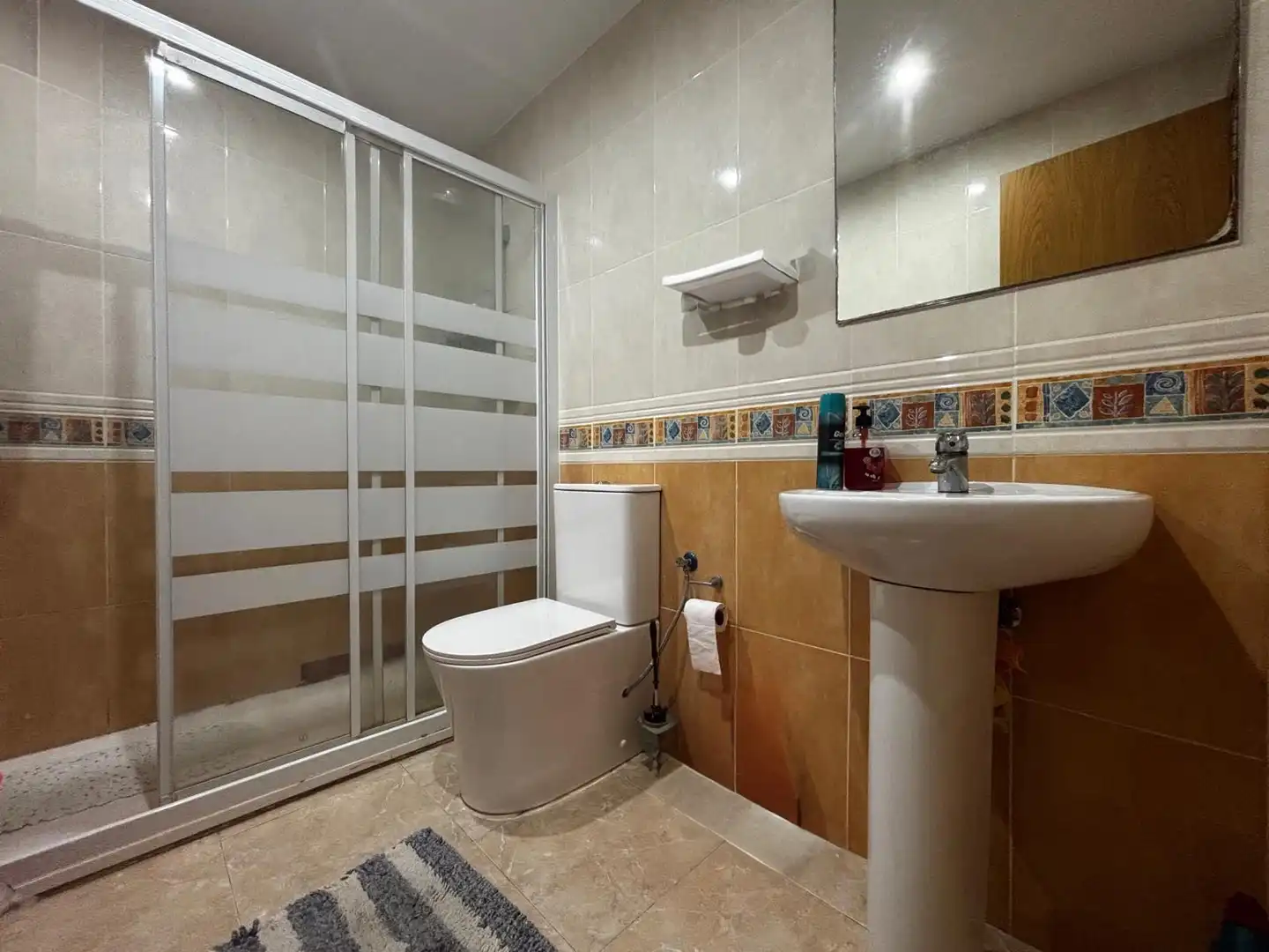 Baño de Casa adosada en venta en Almazora / Almassora con Aire acondicionado, Calefacción y Terraza