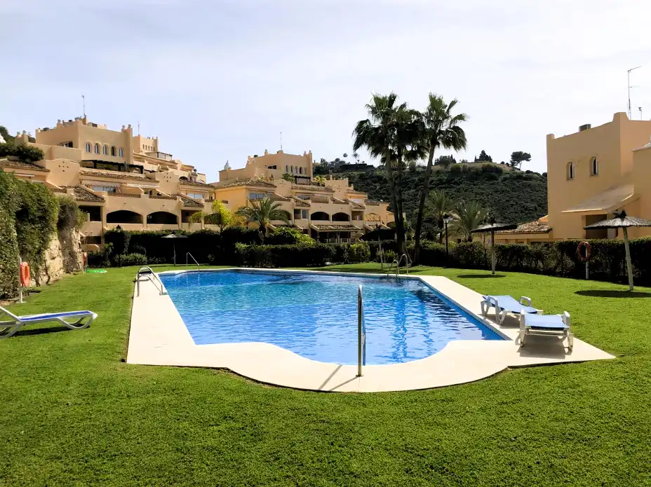 Piscina de Apartamento en venta en Marbella con Aire acondicionado, Terraza y Trastero