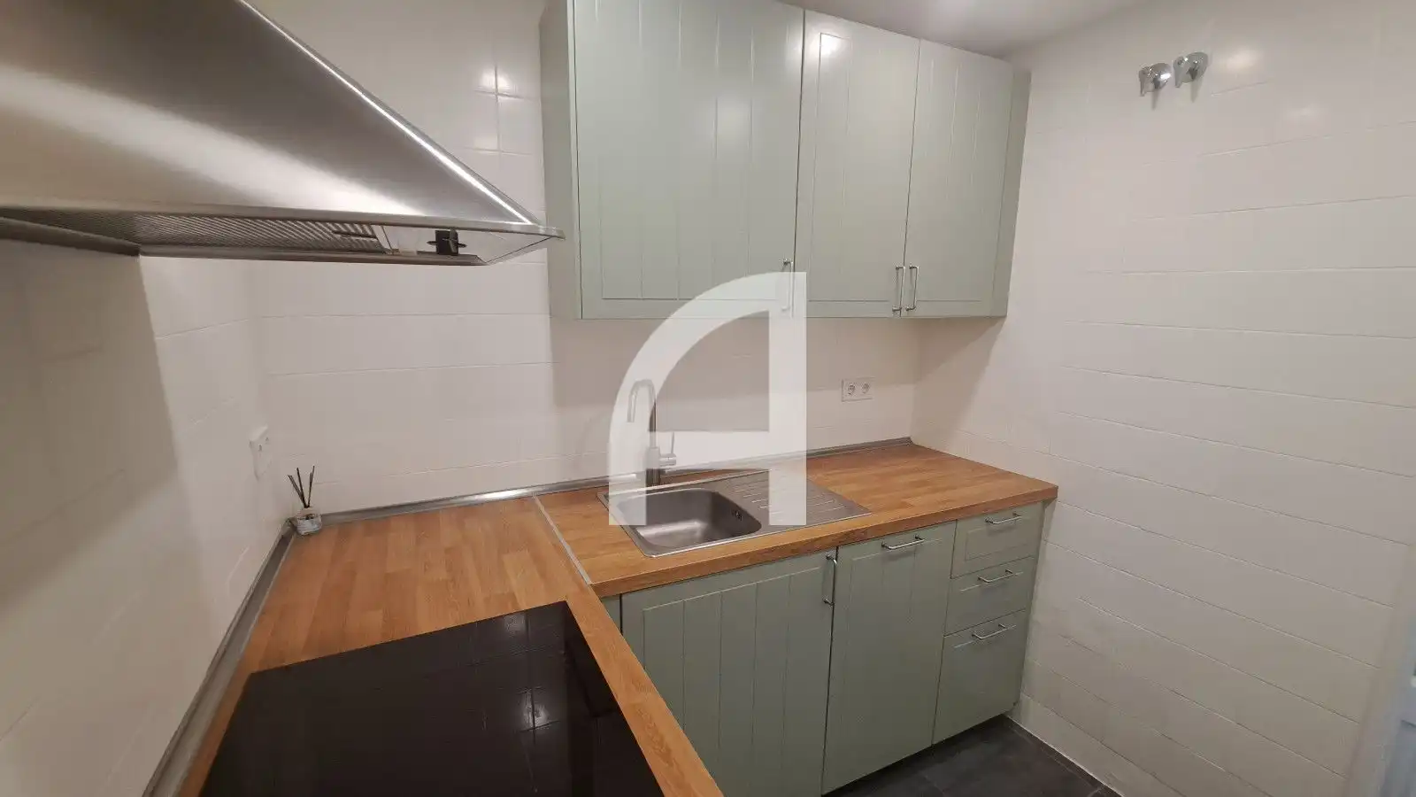 Cocina de Piso en venta en Terrassa con Calefacción y Terraza