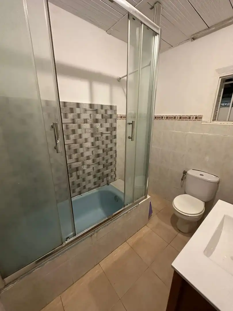 Badezimmer von Country house zum Verkauf in Almodóvar del Río mit Abstellraum