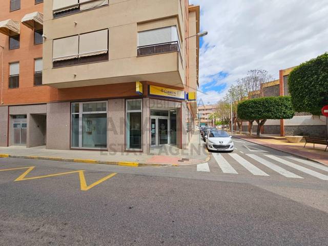 Local comercial en Venta en Calle SANTISIMA TRINIDAD, 1 en Torrellano