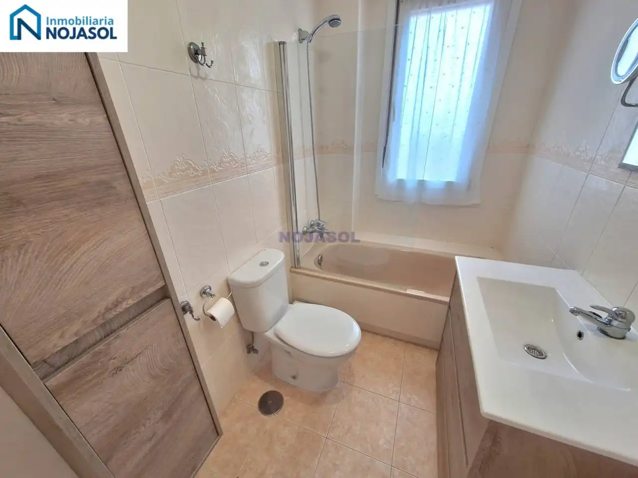 Badezimmer von Wohnungen zur Miete in Noja mit Heizung, Parkett und Terrasse