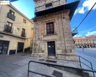 Exterior view of Building for sale in León Capital 