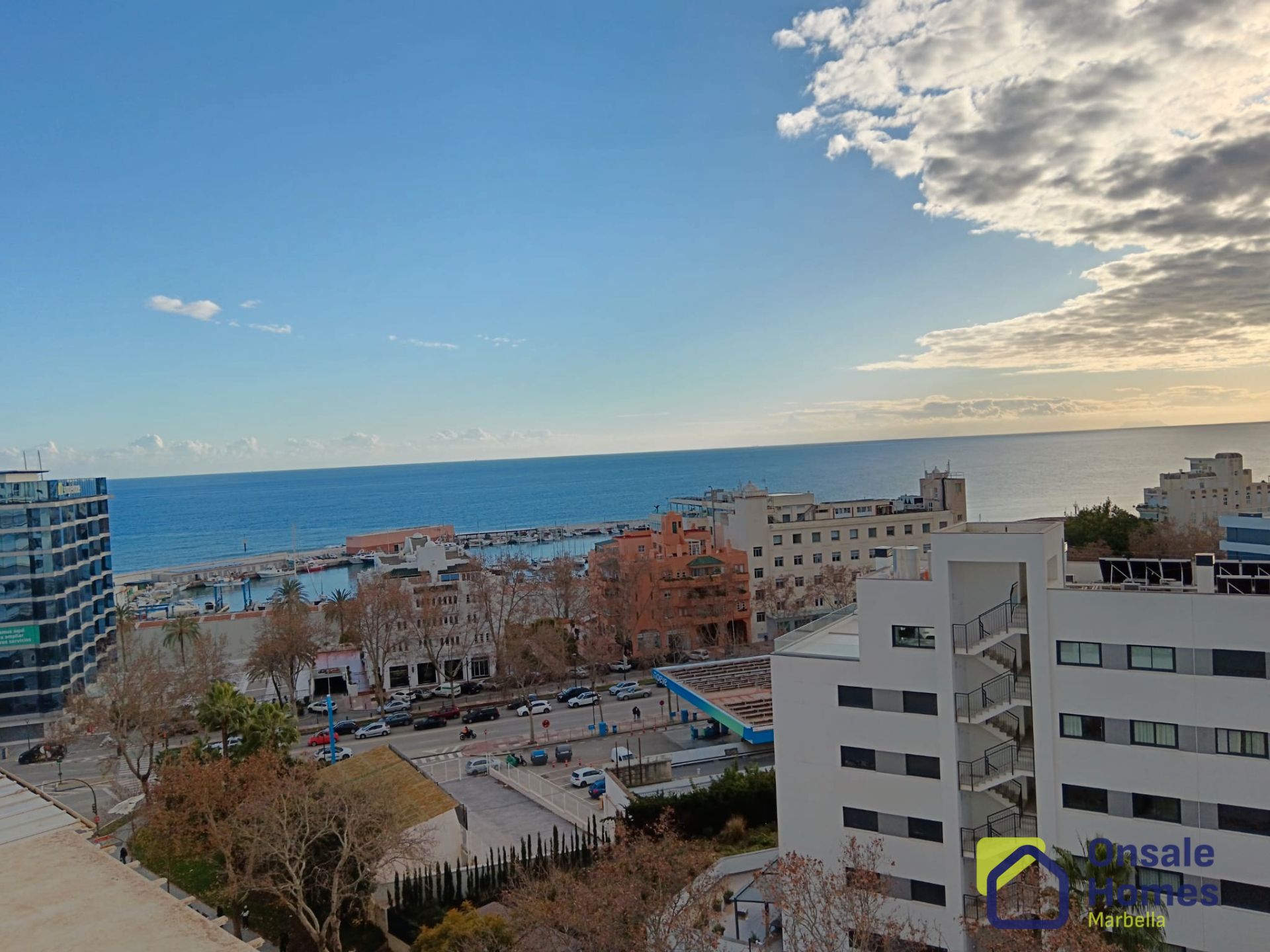 Exterior view of Attic for sale in Marbella  with Terrace and Community pool