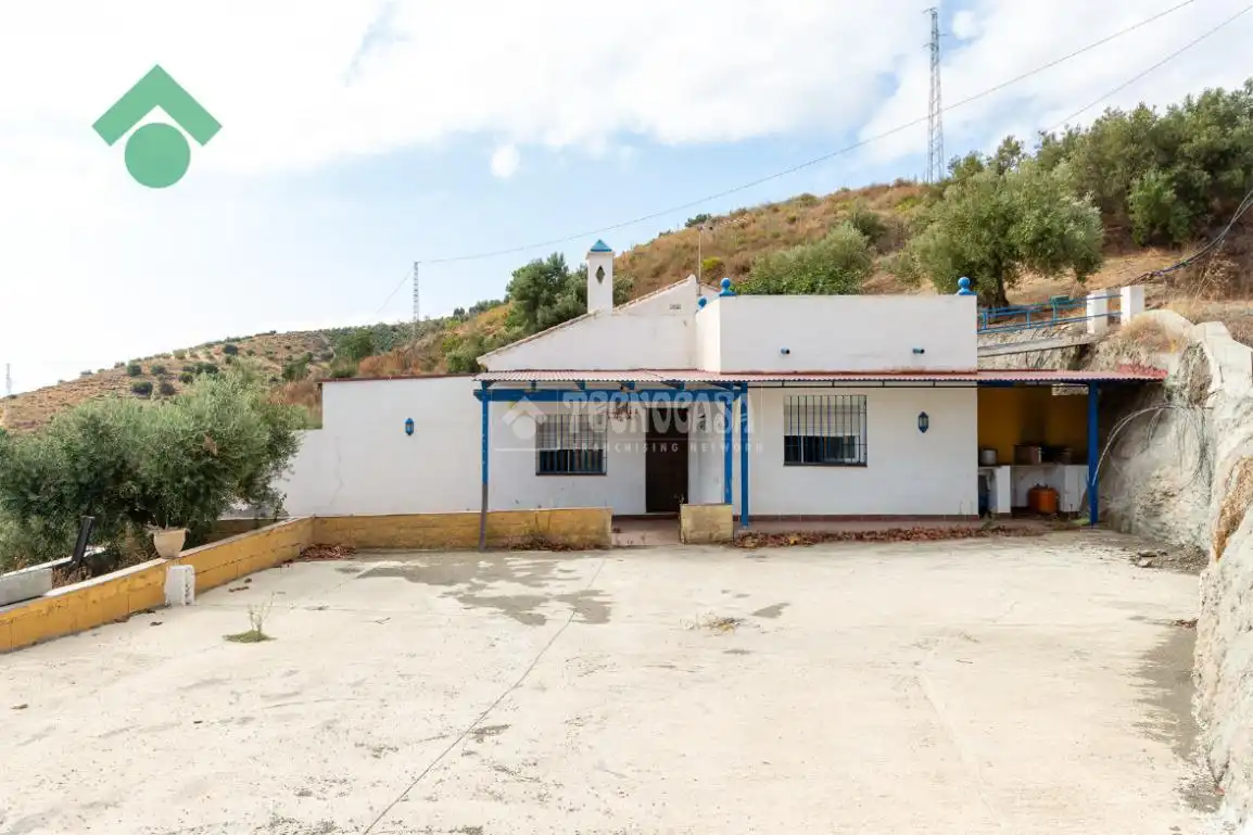 Vista exterior de Finca rústica en venda en Nerja amb Moblat