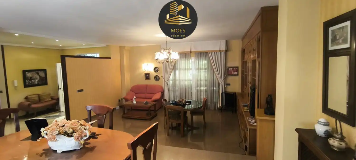 Wohnzimmer von Haus oder Chalet zum Verkauf in Úbeda mit Klimaanlage, Heizung und Terrasse