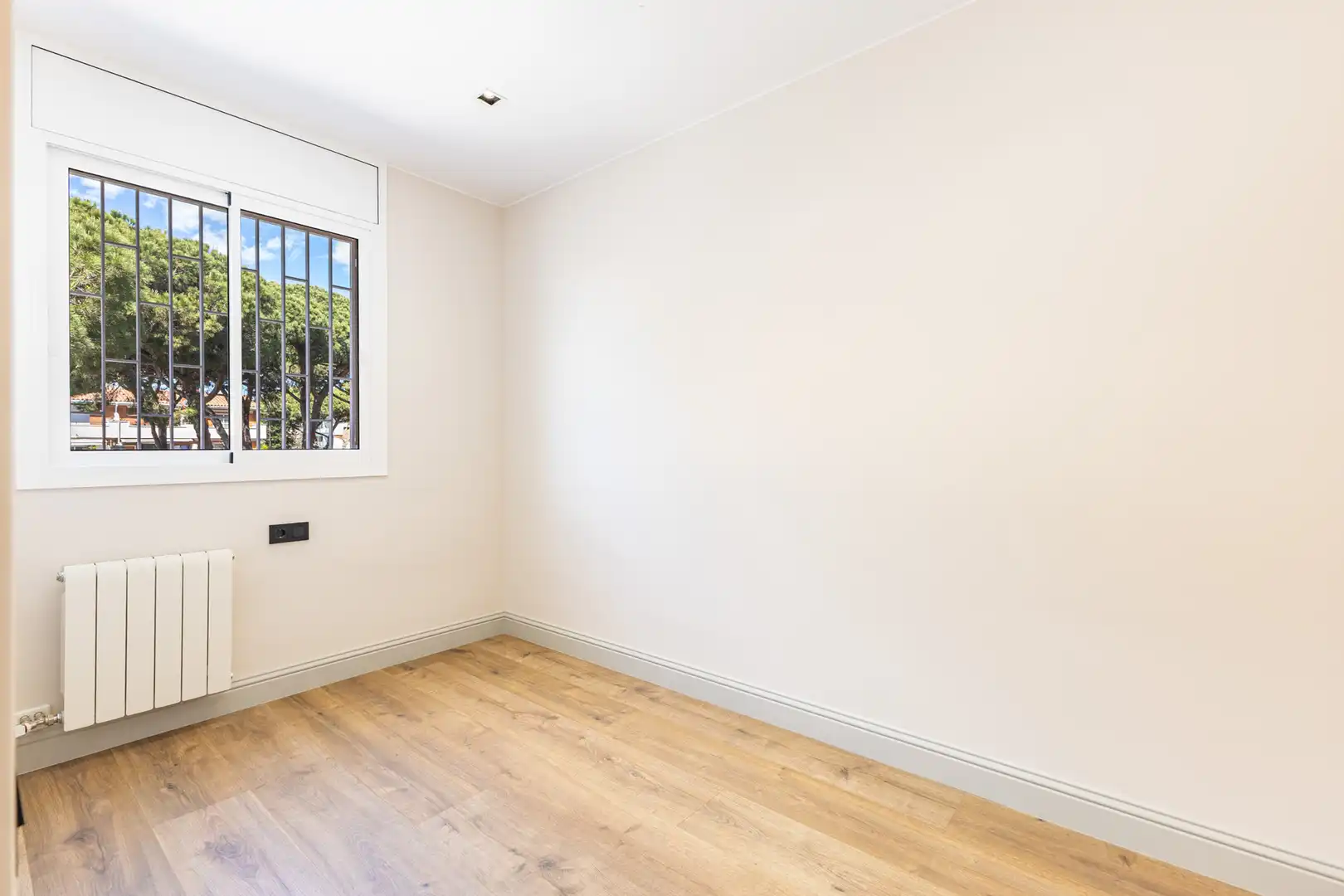 Bedroom of Flat for sale in Gavà  with Air Conditioner, Heating and Parquet flooring