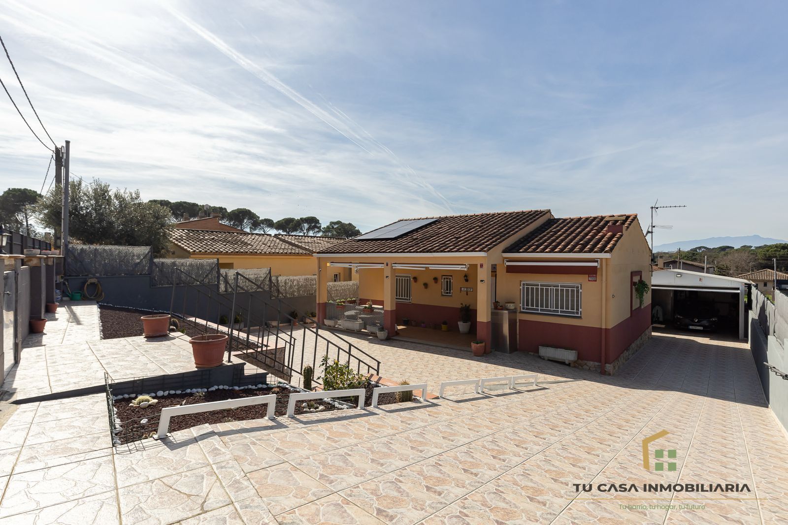 Vista exterior de Casa o xalet en venda en Caldes de Malavella amb Aire condicionat i Traster