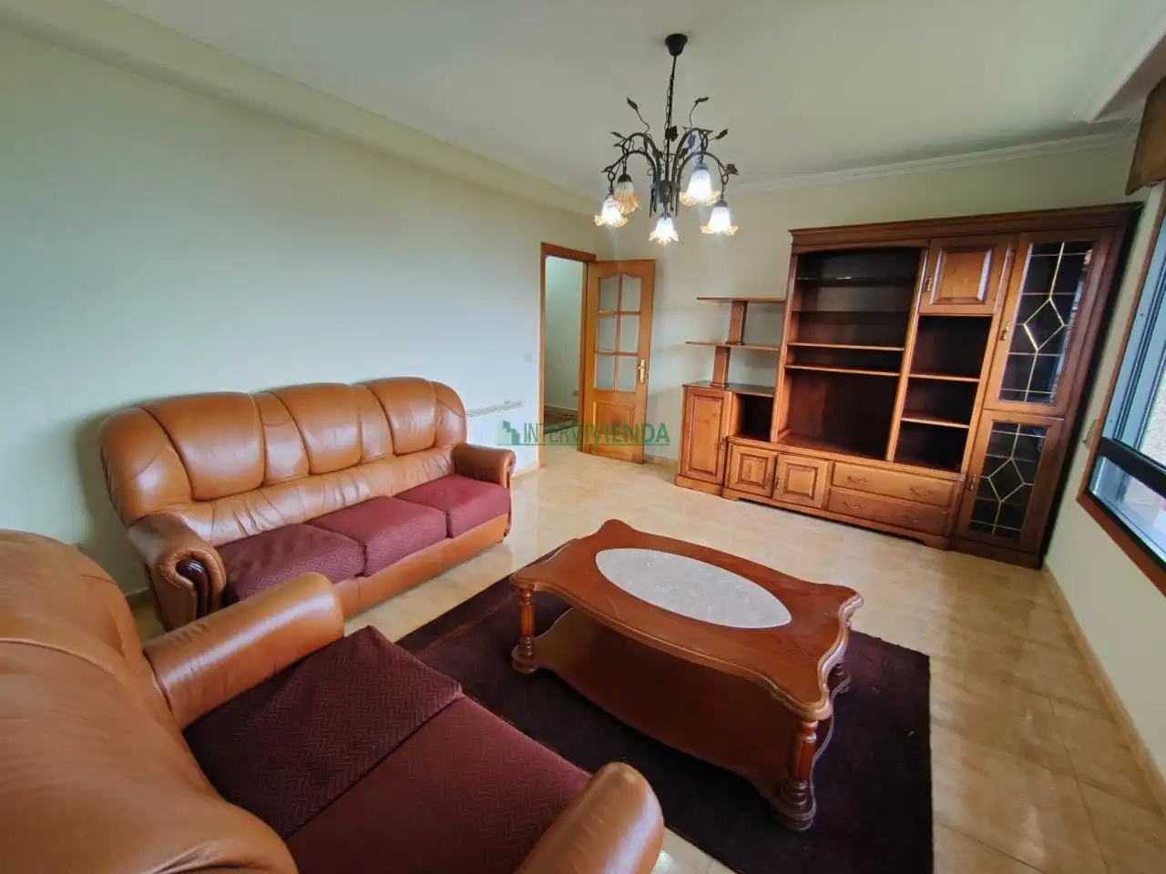 Sala d'estar de Casa o xalet de lloguer en Redondela amb Calefacció, Jardí privat i Moblat