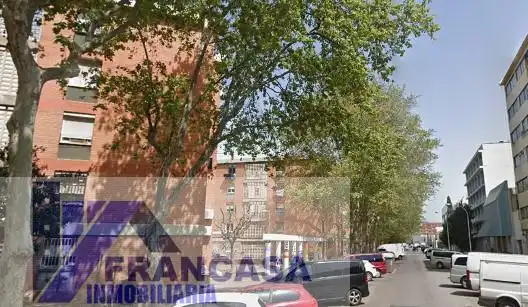 Vista exterior de Piso en venta en Badalona