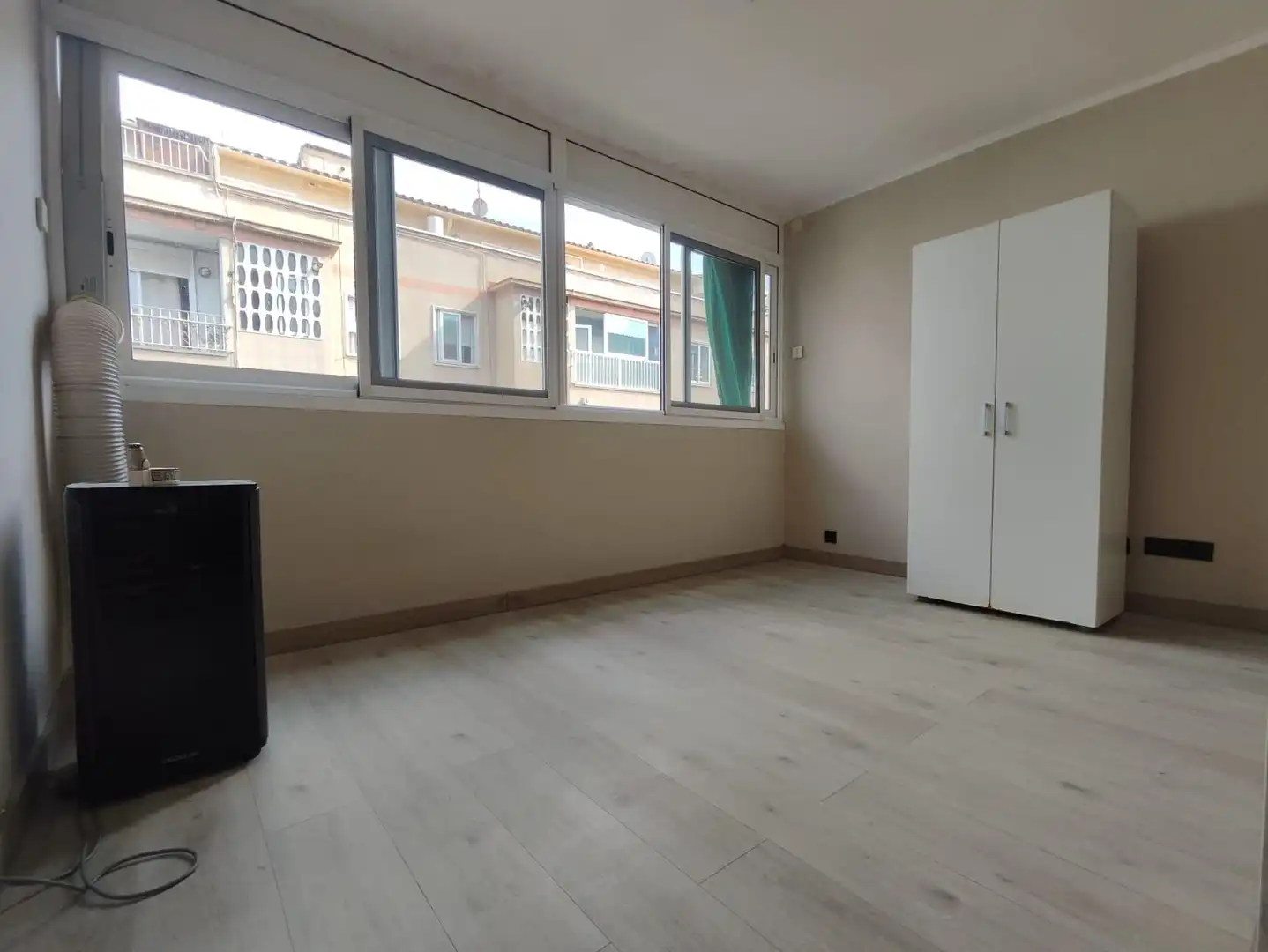 Dormitori de Pis en venda en Montornès del Vallès amb Aire condicionat i Parquet