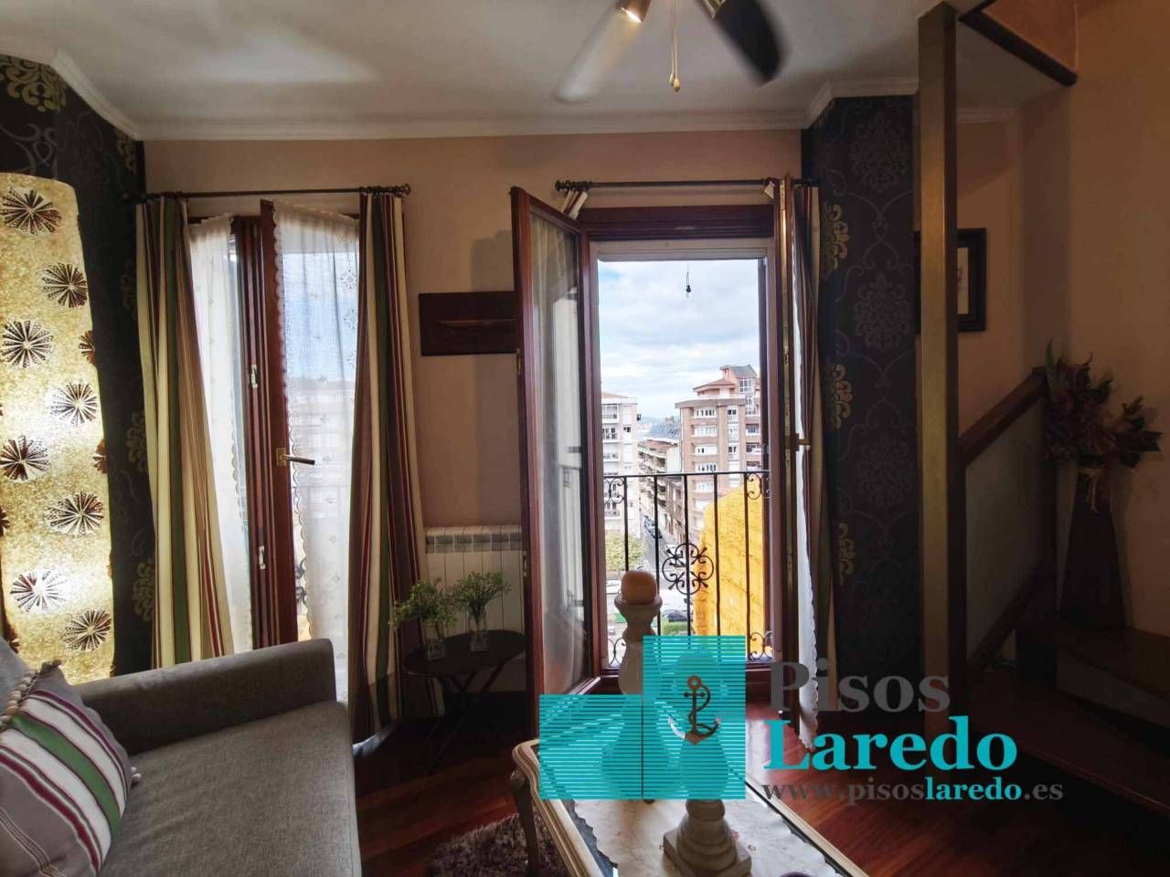 Dormitori de Pis en venda en Laredo amb Calefacció i Moblat