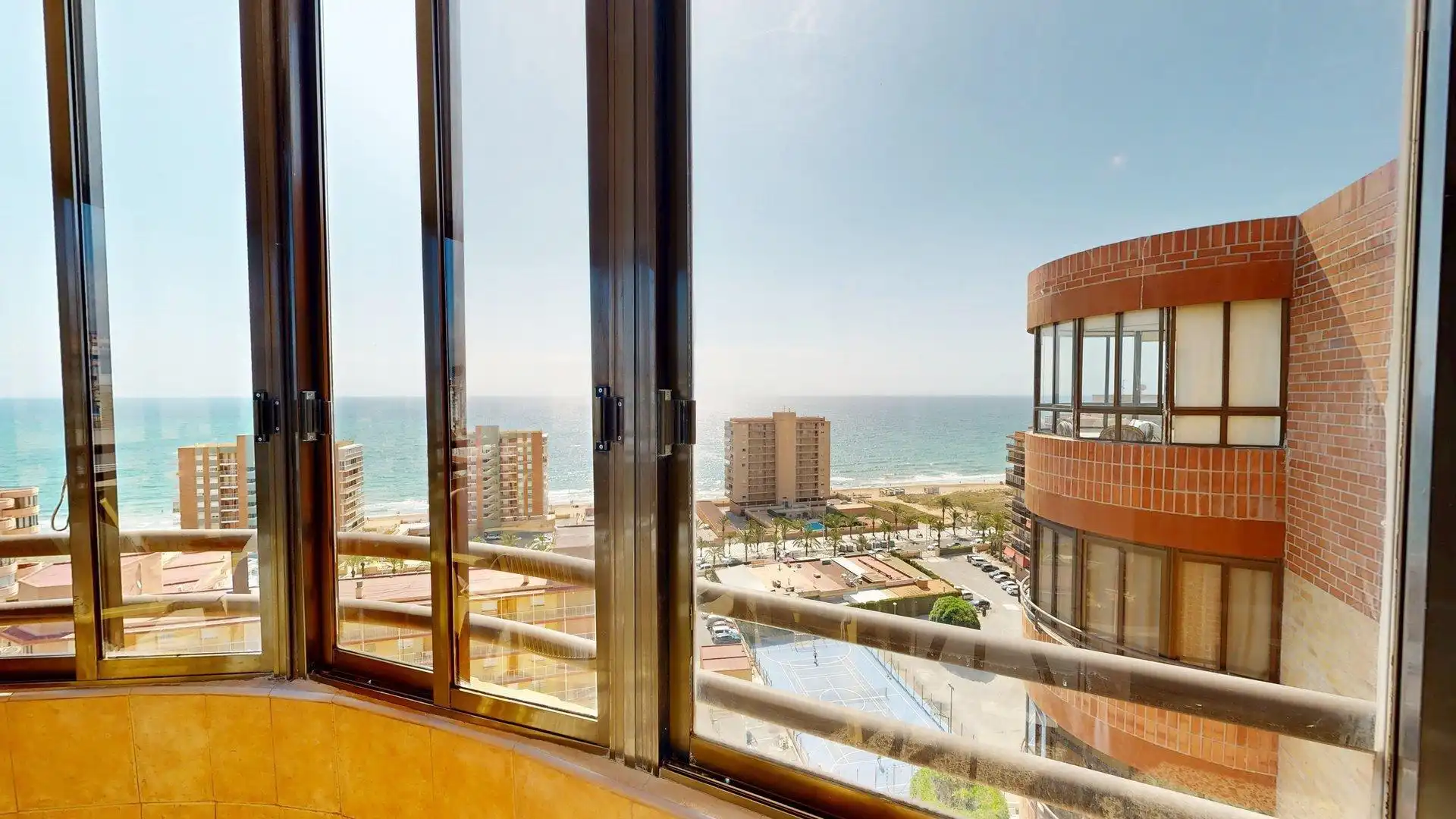 Dormitori de Apartament de lloguer en Elche / Elx amb Aire condicionat, Calefacció i Jardí privat
