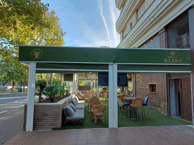 Local comercial en Venta en Parque Alcosa