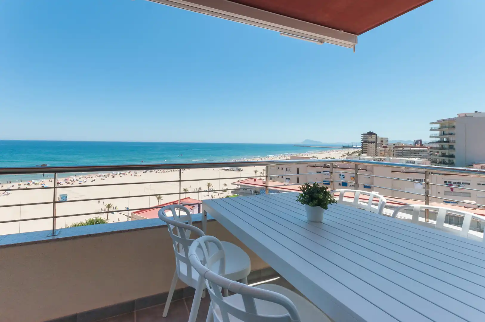 Appartement compact avec piscine à vendre à Passeig Marítim de Neptú 85
