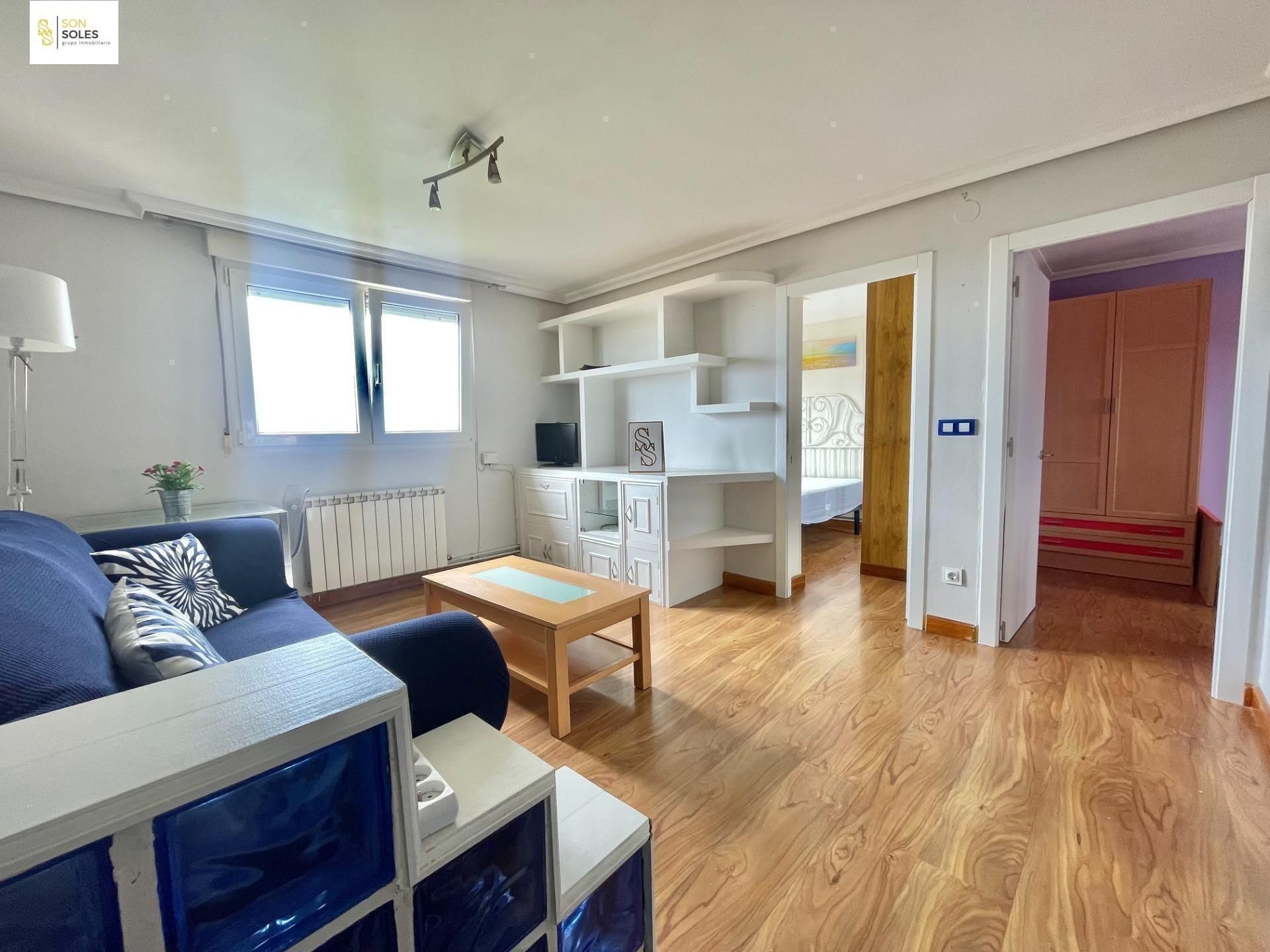 Living room of Flat for sale in Santander  with Heating and Parquet flooring